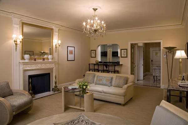  - Sherry Netherland Hotel New York