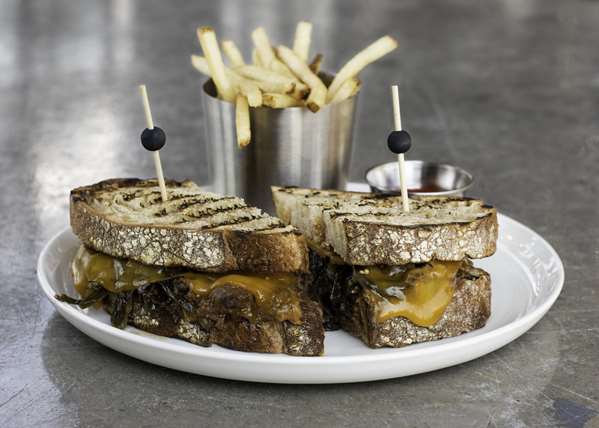 Restaurant - Source Hotel North Denver - I-25, Exit 213