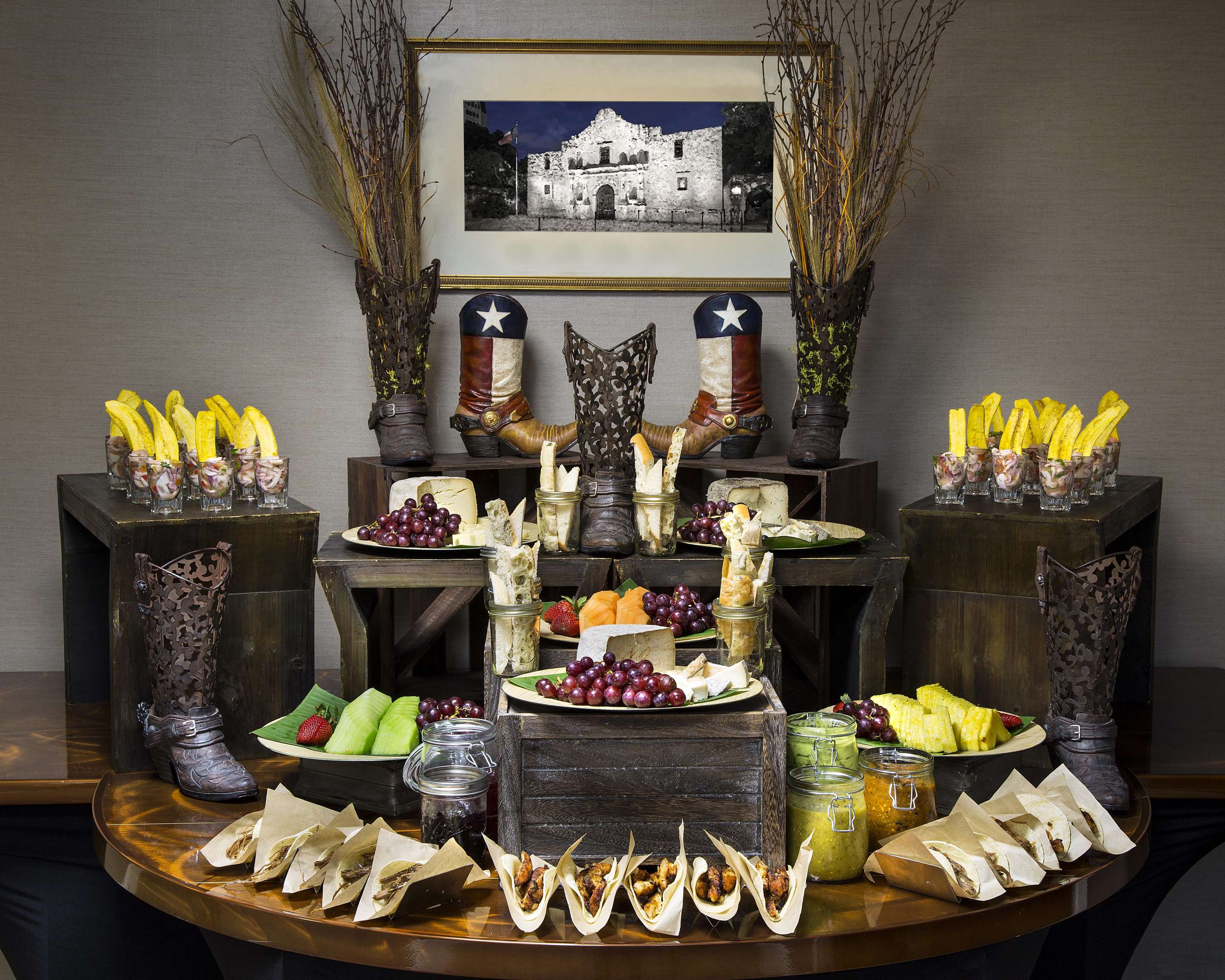 Restaurant | The Whitehall Houston