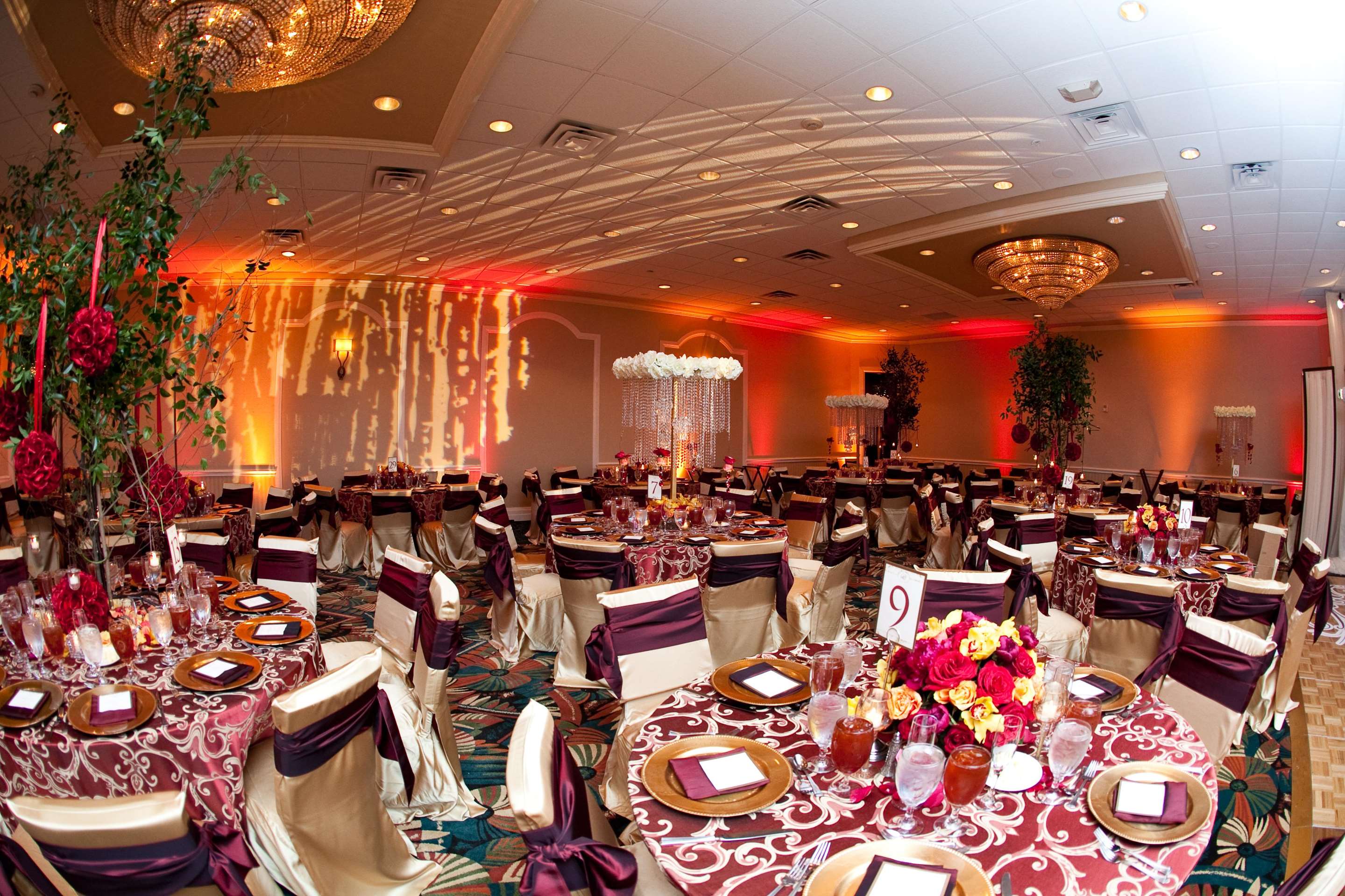 Restaurant | The Whitehall Houston