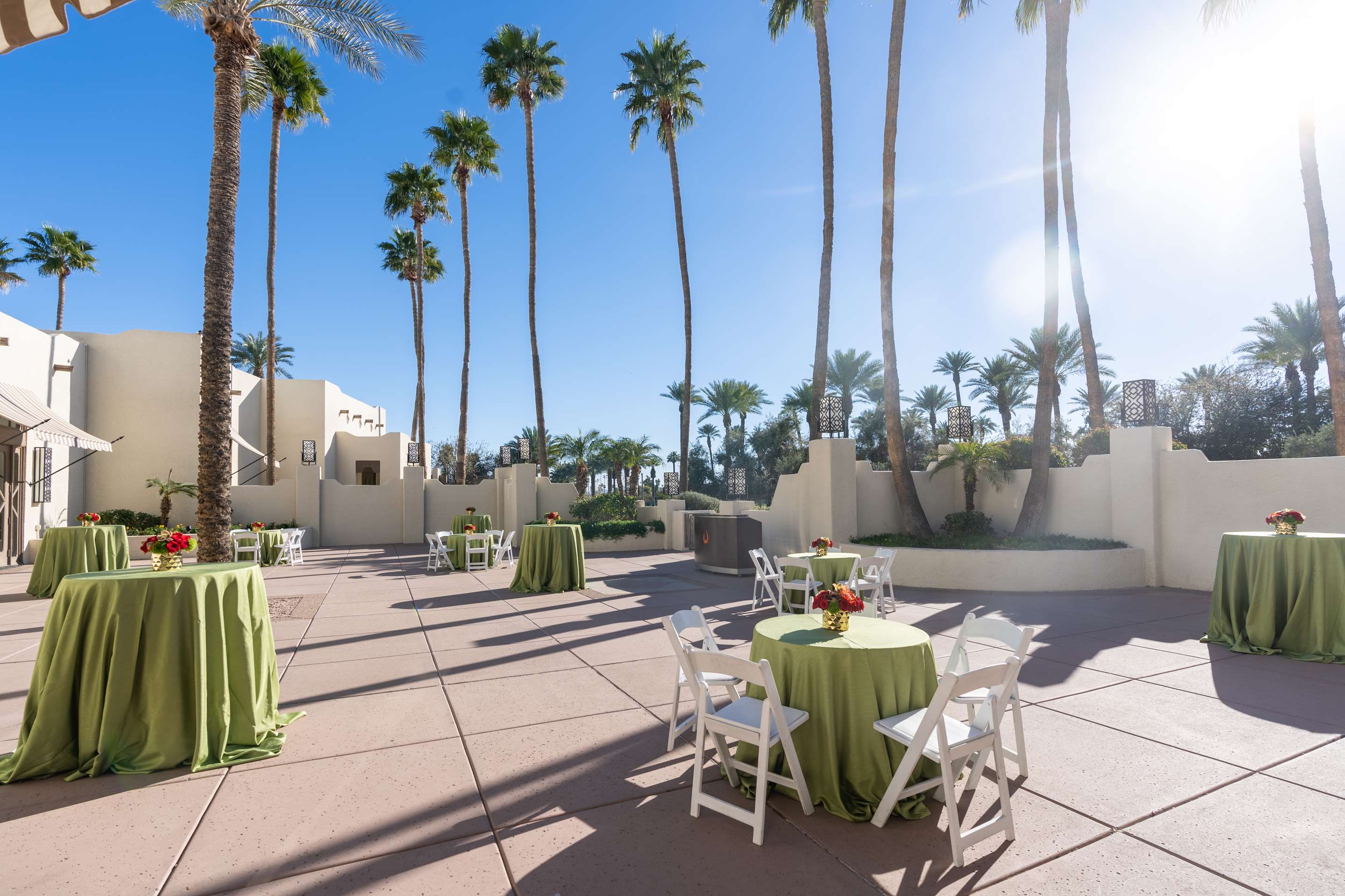 Sachem Terrace Cocktail Set