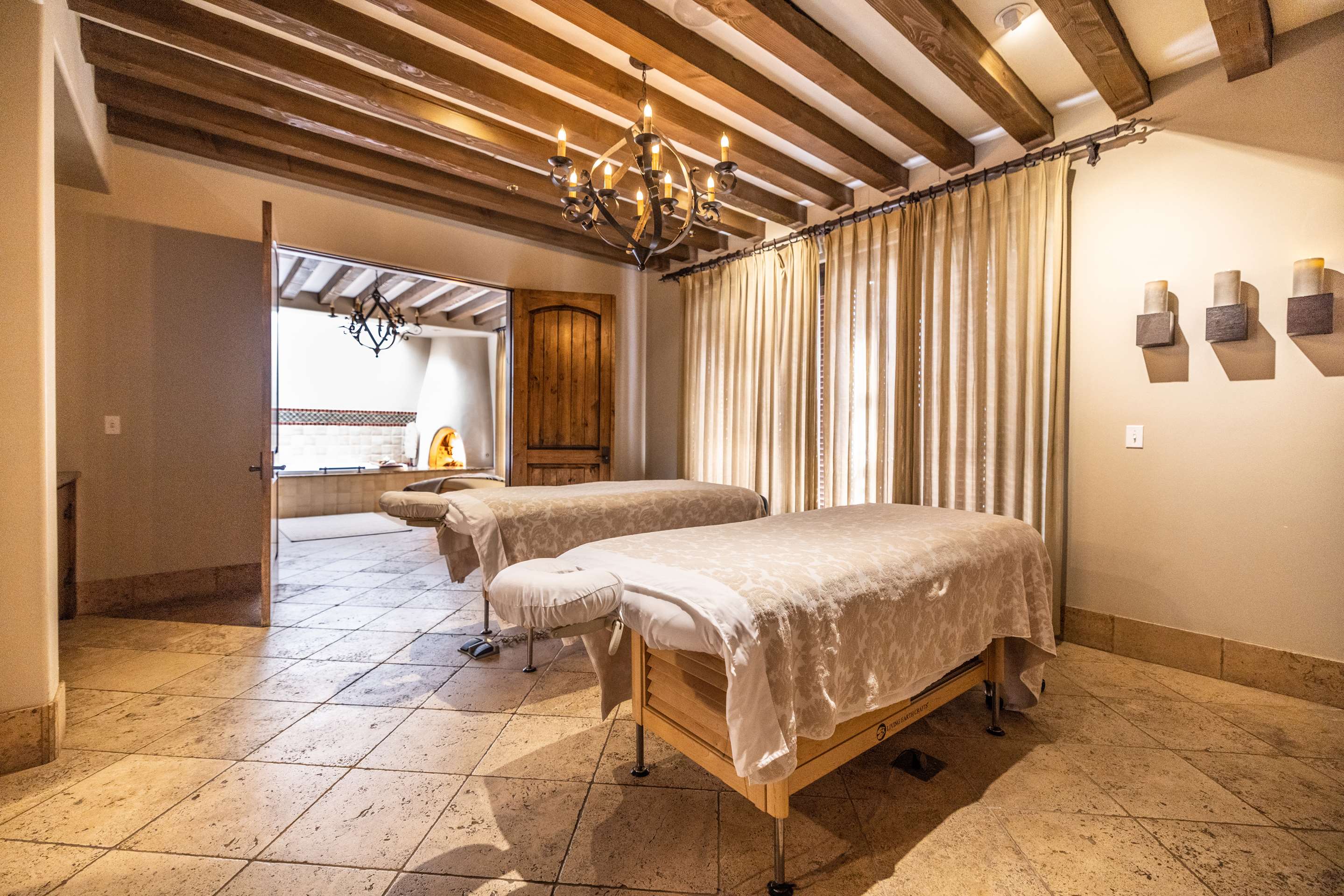 LeMonds Couples Treatment Room | The Wigwam