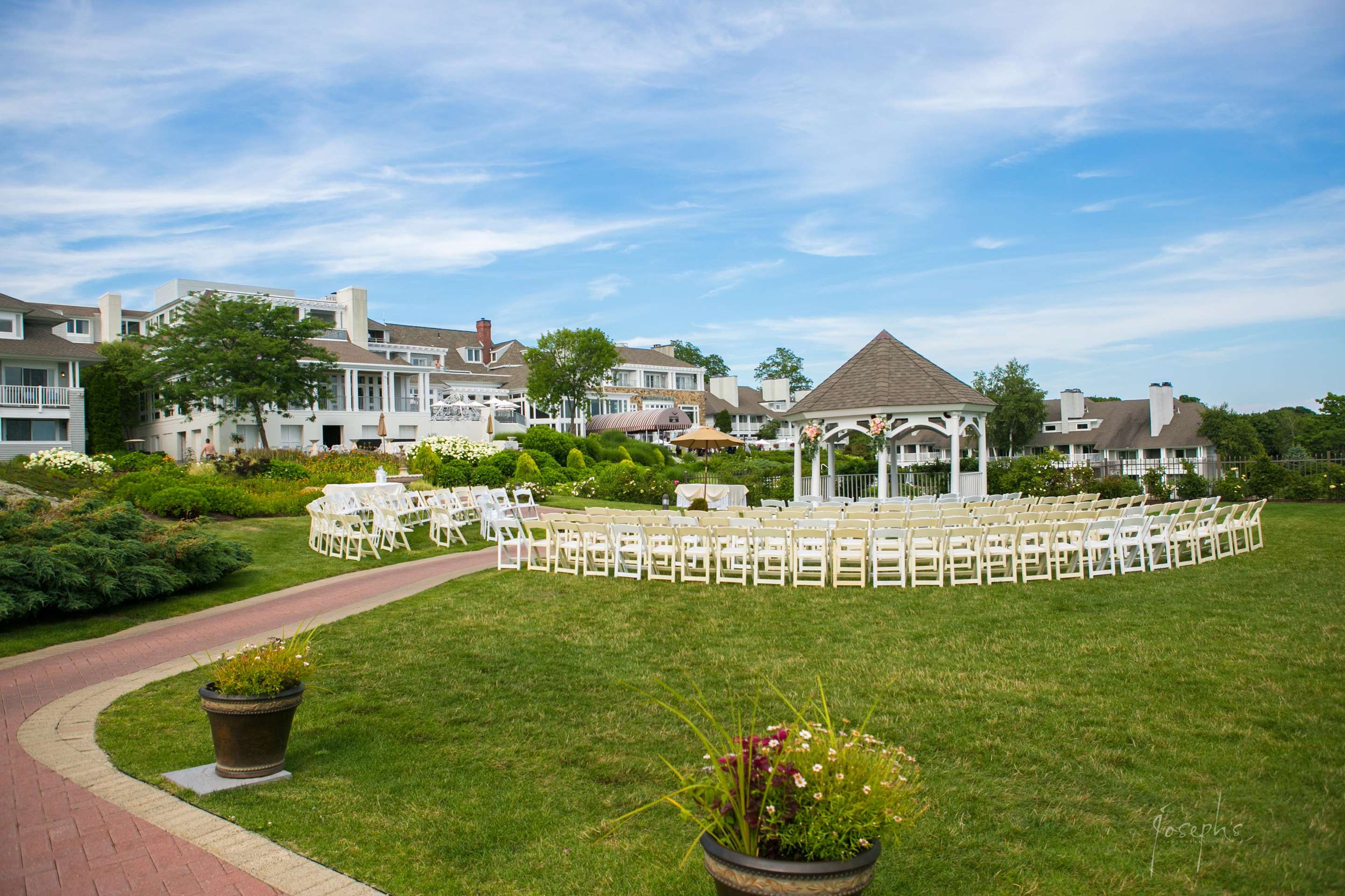 Exterior view | Water's Edge Resort & Spa