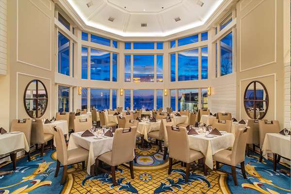 Restaurant - Waters Edge Resort & Spa Westbrook
