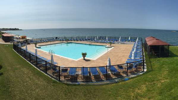 Pool - Waters Edge Resort & Spa Westbrook
