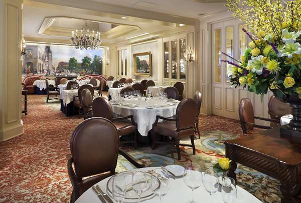 Restaurant - Windsor Court Hotel New Orleans
