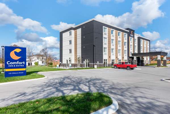 Exterior view - Comfort Inn & Suites Goderich