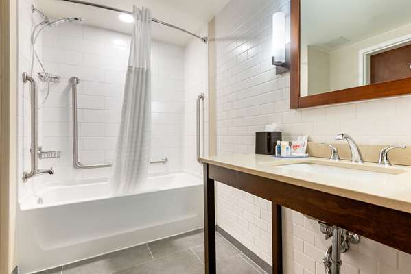  - Comfort Inn & Suites Goderich