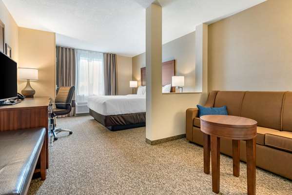 Suite - Comfort Inn & Suites Goderich