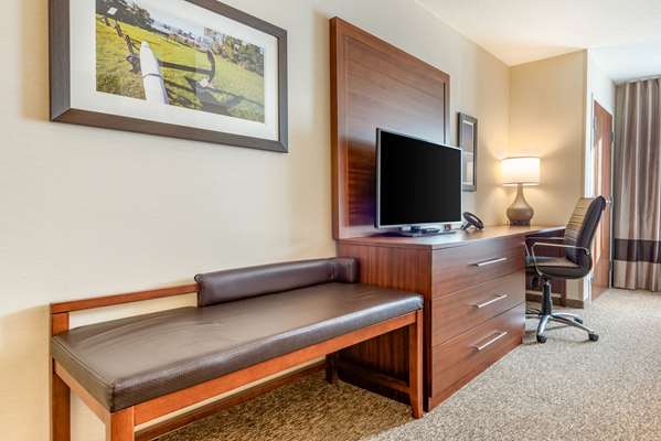 Suite - Comfort Inn & Suites Goderich