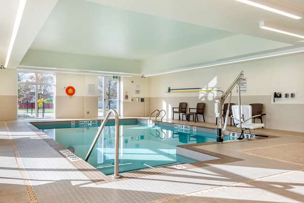 Pool - Comfort Inn & Suites Goderich