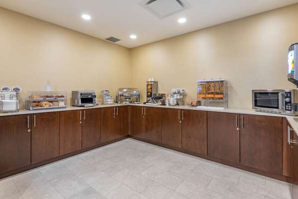 Amenities - Comfort Inn & Suites Goderich