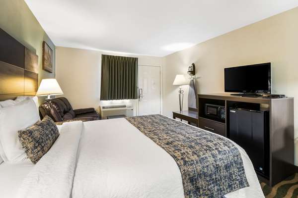  - Rodeway Inn Cadiz - I-24, Exit 65