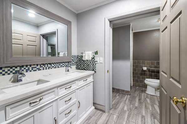  - Rodeway Inn Cadiz - I-24, Exit 65