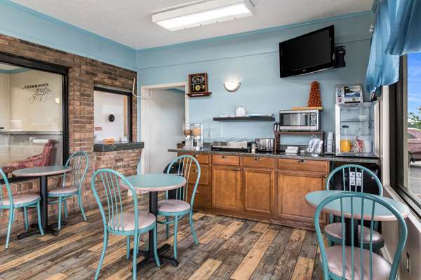 Amenities - Rodeway Inn Cadiz - I-24, Exit 65