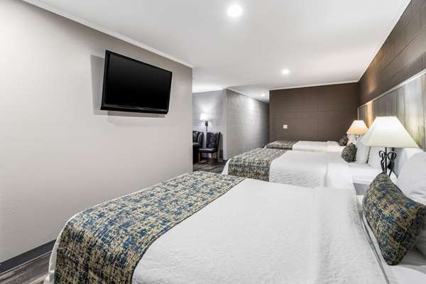  - Rodeway Inn Cadiz - I-24, Exit 65