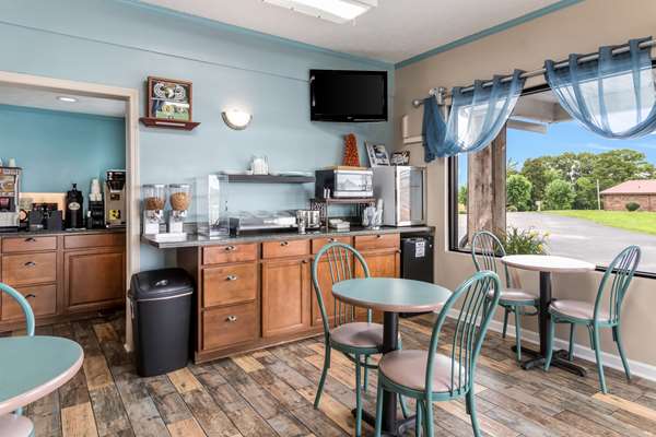 Amenities - Rodeway Inn Cadiz - I-24, Exit 65