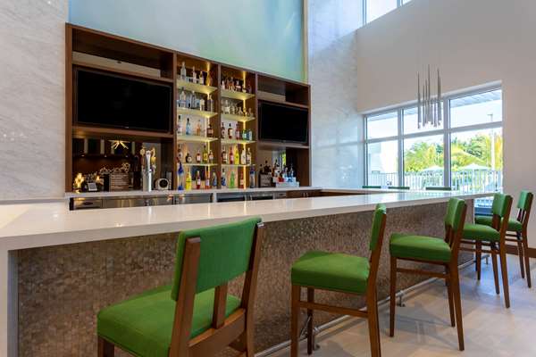 Bar - Wyndham Garden Hotel Miami International Airport Miami Springs