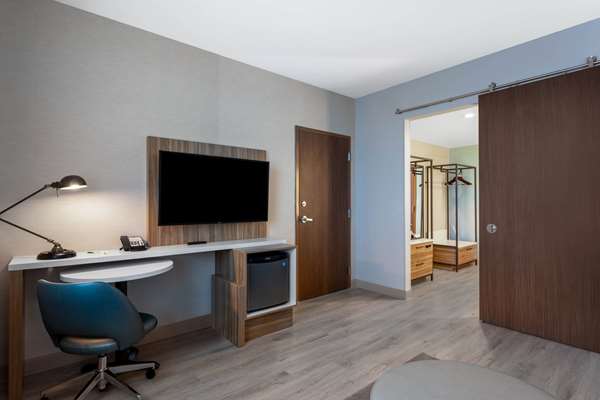 Suite - Wyndham Garden Hotel Miami International Airport Miami Springs