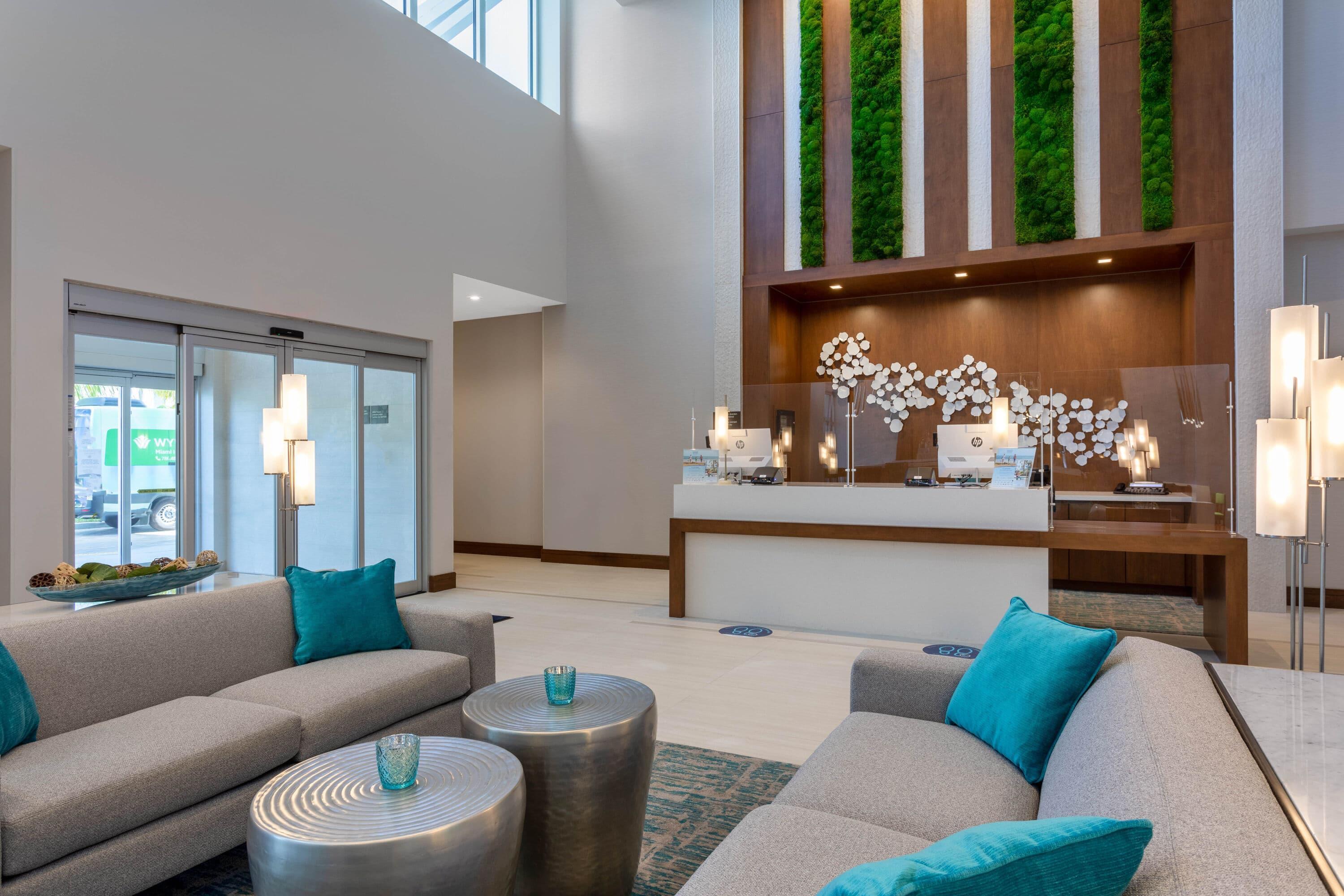 Lobby | Wyndham Garden Miami International Airport