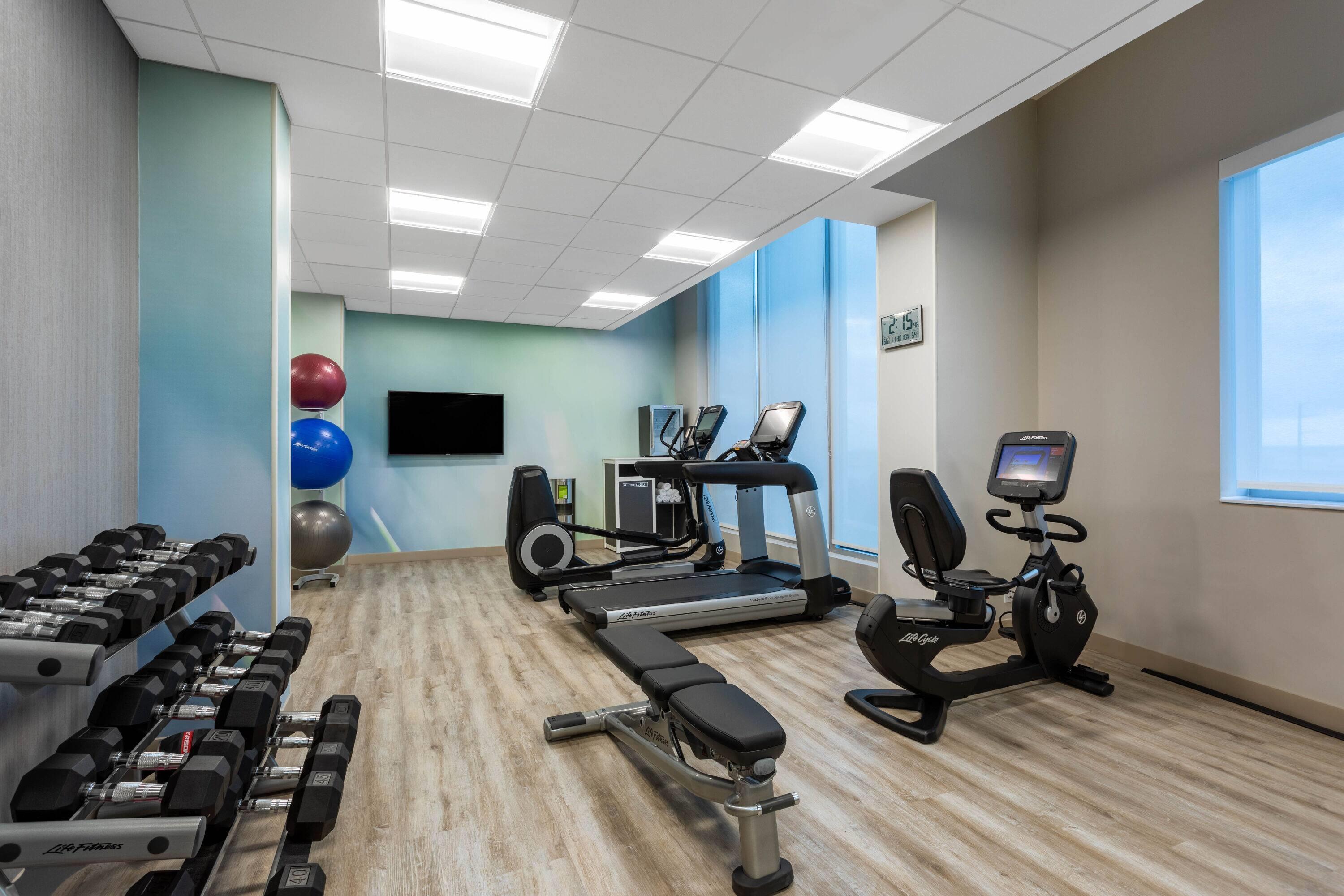 Health club fitness center gym | Wyndham Garden Miami International Airport