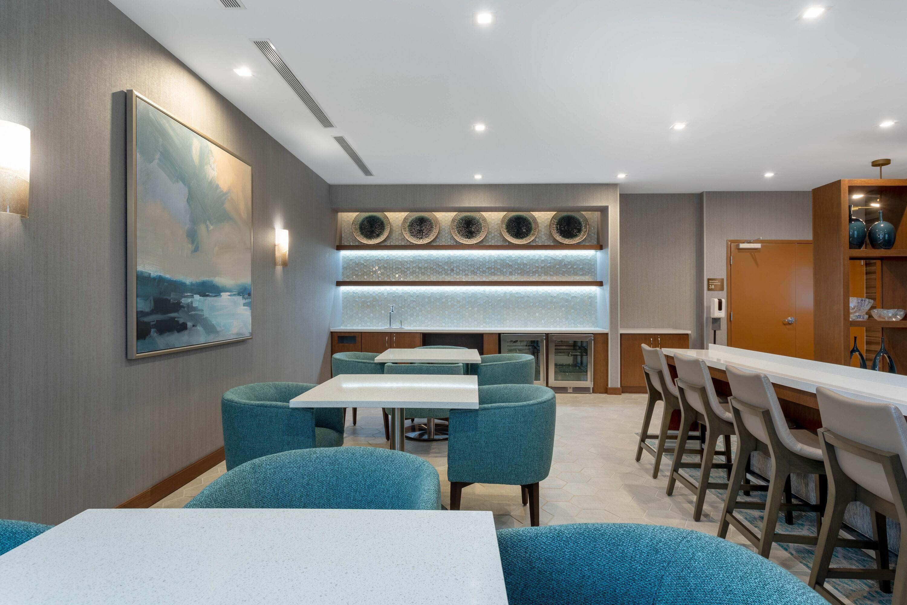 BarLounge | Wyndham Garden Miami International Airport