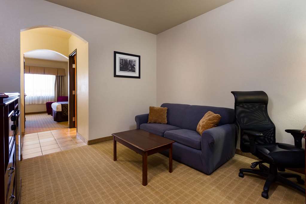 THE MONTCLER HOTEL, TRADEMARK COLLE-guestroom-Guest Room,Suite,On-Site.jpg