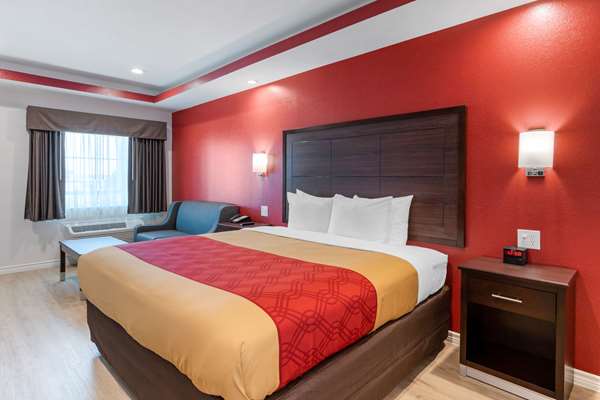 Suite - Econo Lodge Houston