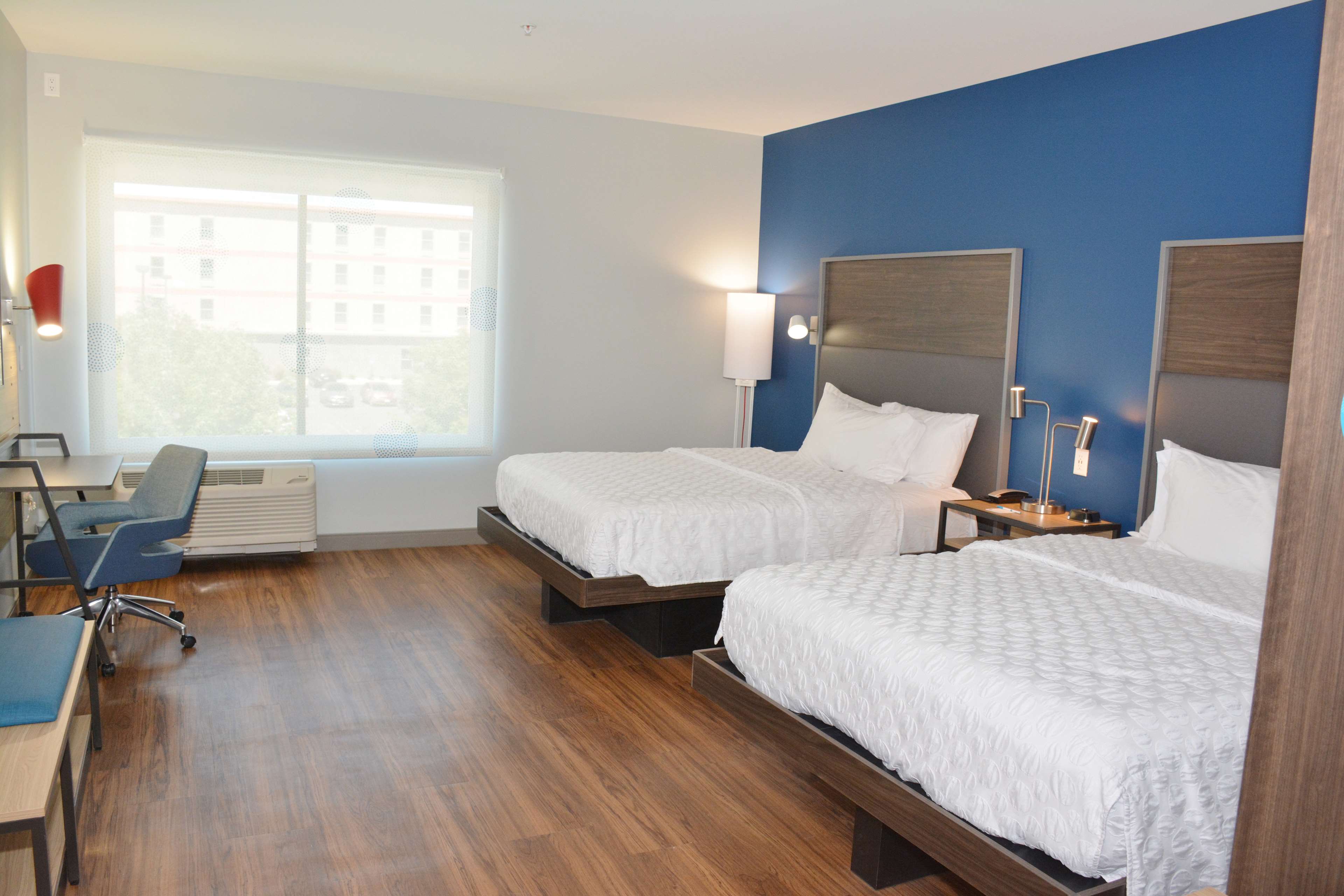 Tru by Hilton Grand Junction Downtown Room Type - 2 QUEEN ACCESS ROLLIN SHWR