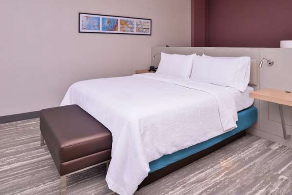  - Hilton Garden Inn Airport Kansas City