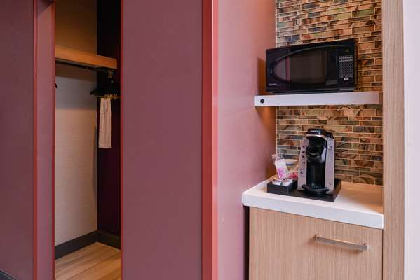  - Hilton Garden Inn Airport Kansas City