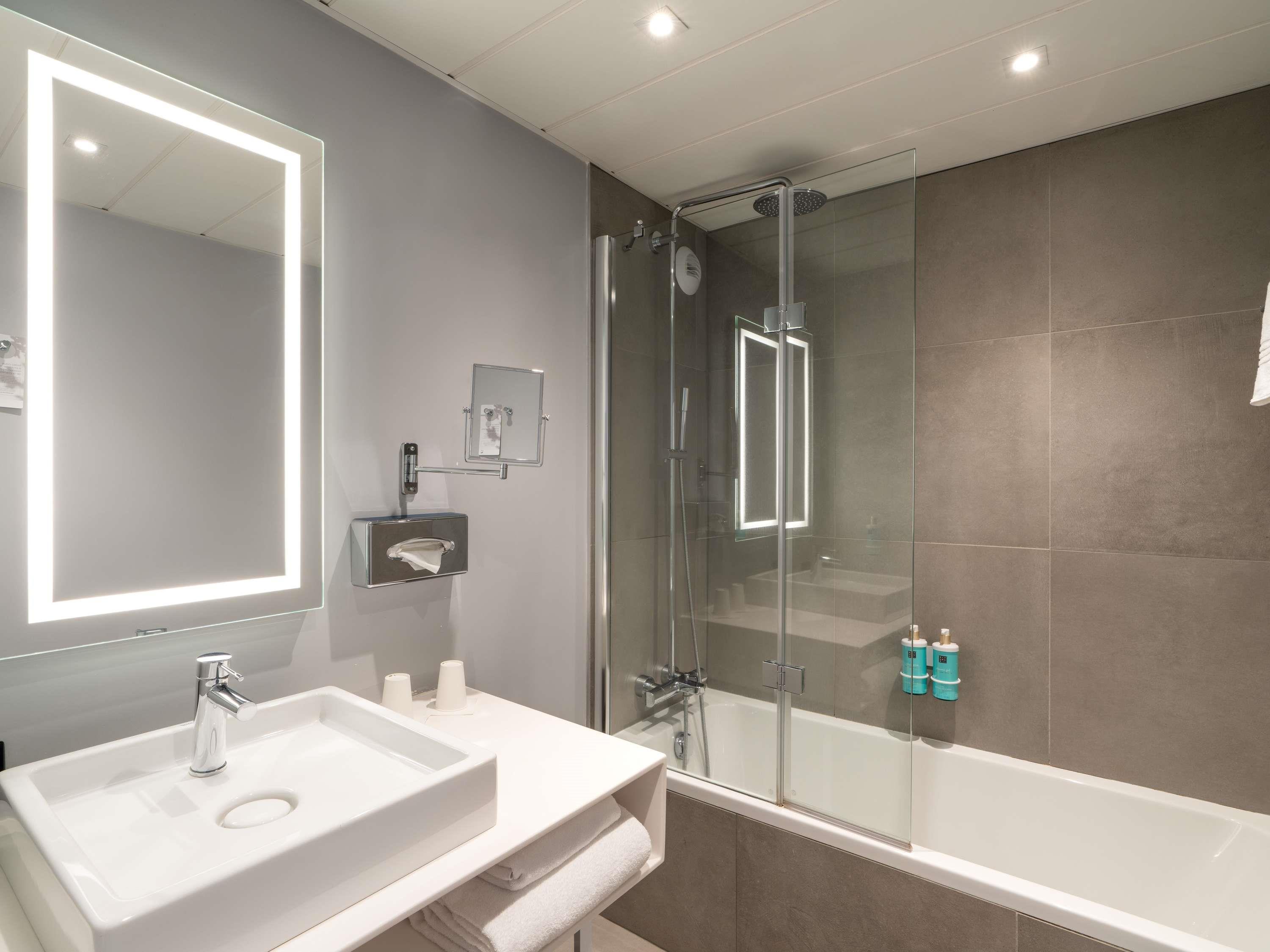 Novotel Deauville Plage - Tap to explore photos
