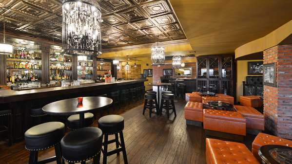 Bar - Prestige Beach House Kelowna