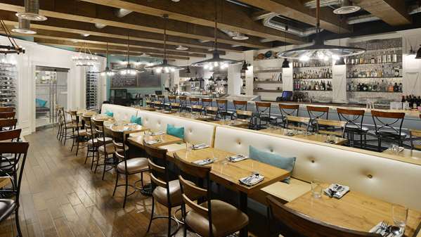 Restaurant - Prestige Beach House Kelowna