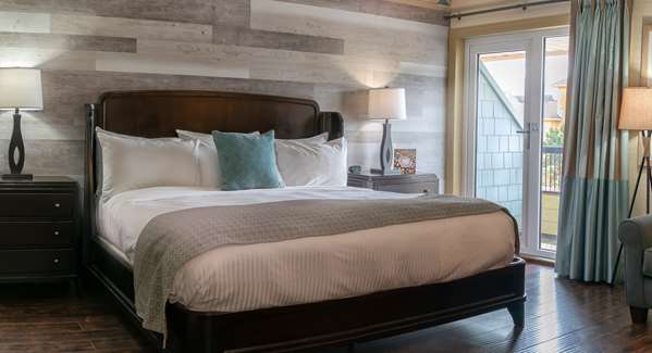  - Prestige Beach House Kelowna