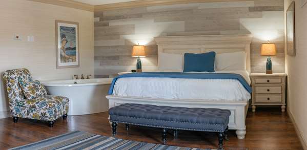  - Prestige Beach House Kelowna