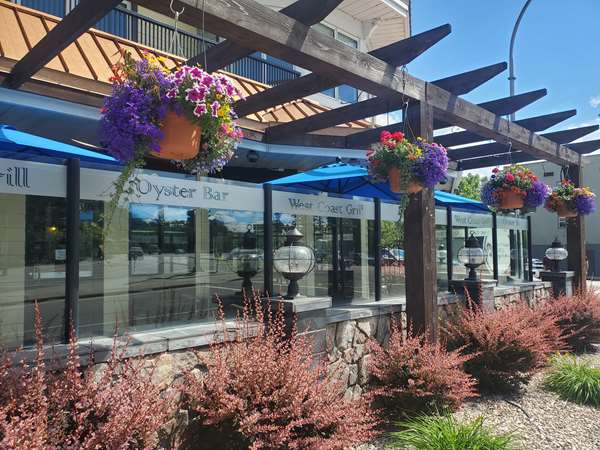 Restaurant - Prestige Beach House Kelowna