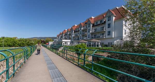 Exterior view - Prestige Harbourfront Resort Salmon Arm