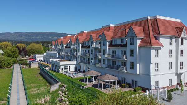 Exterior view - Prestige Harbourfront Resort Salmon Arm