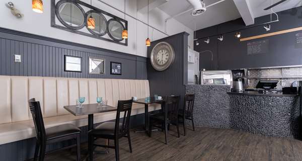 Restaurant - Prestige Harbourfront Resort Salmon Arm