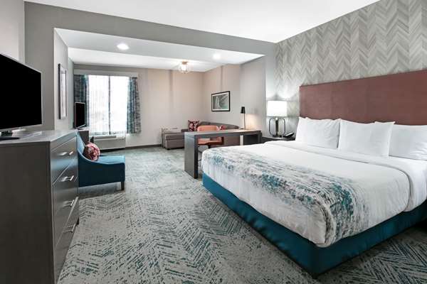  - La Quinta Inn & Suites Euless