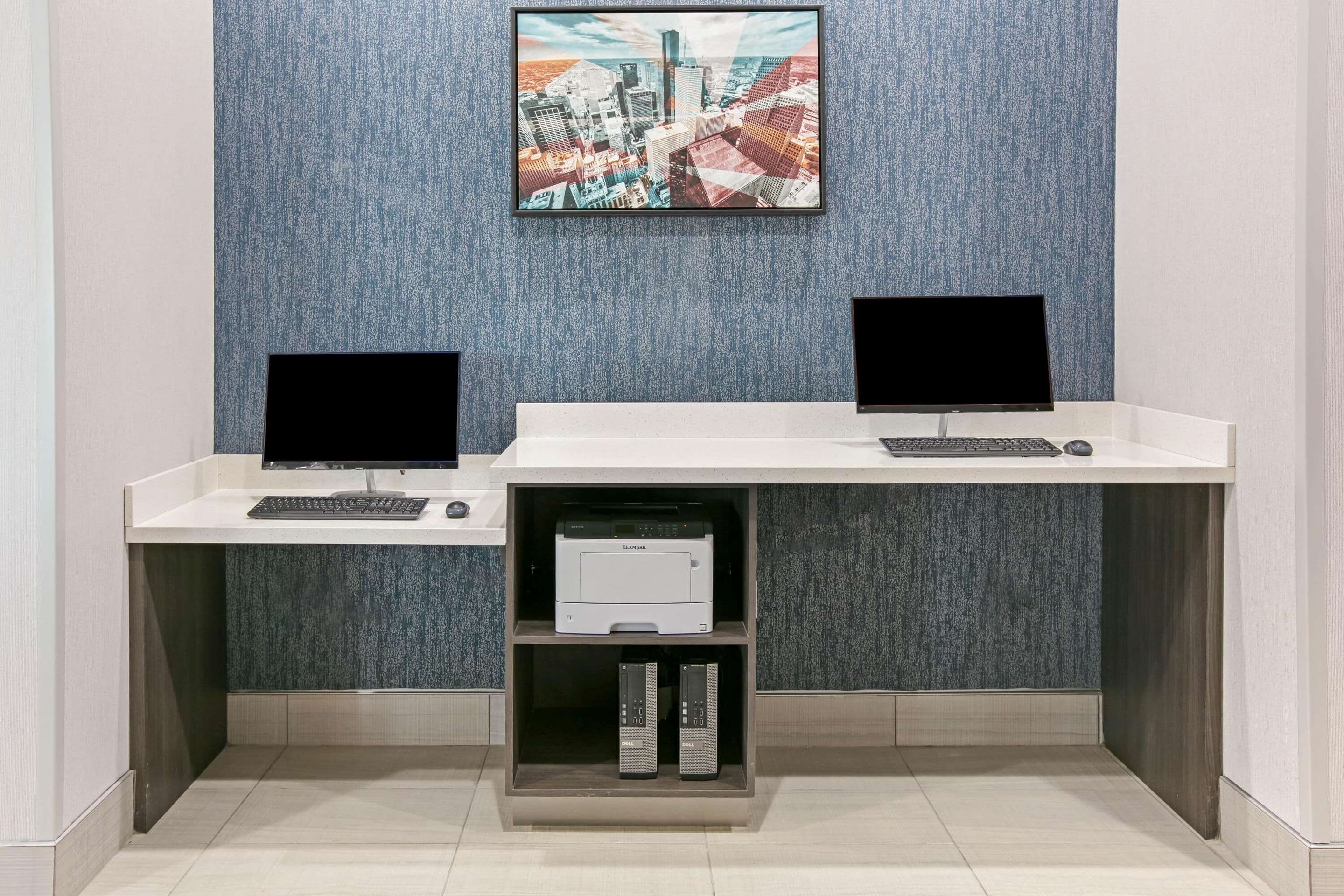 Business Center | La Quinta Inn & Suites DFW West-Glade-Parks