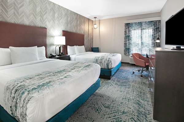  - La Quinta Inn & Suites Euless