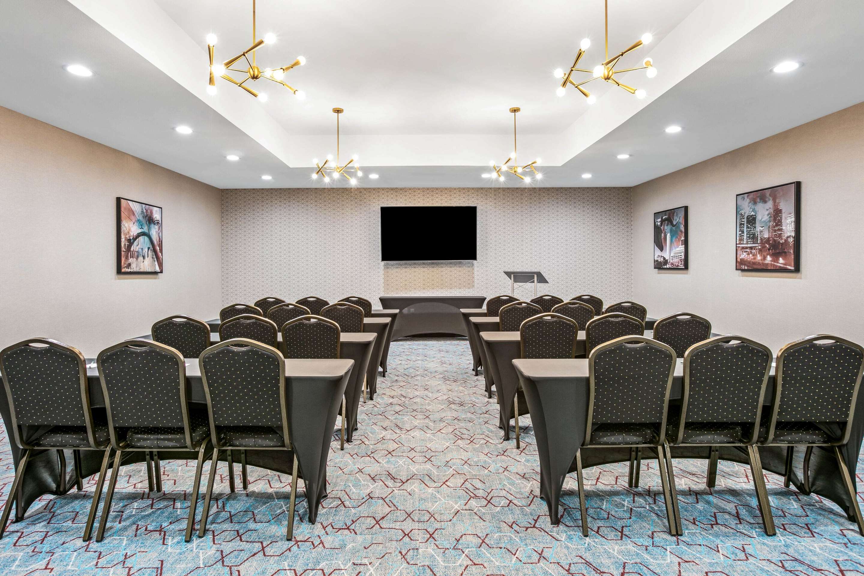 Meeting Room | La Quinta Inn & Suites DFW West-Glade-Parks