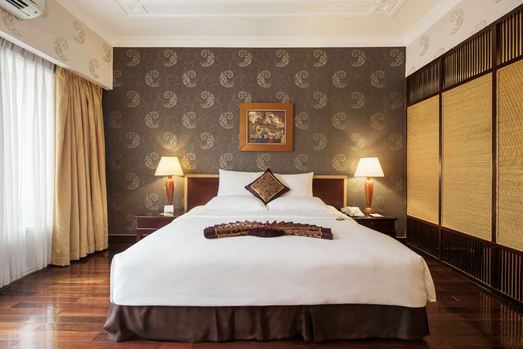 REX HOTEL-guestroom-Guest Room,Suite,On-Site.jpg