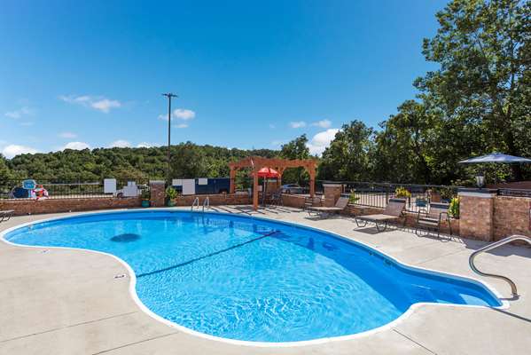 Pool - Rodeway Inn Branson