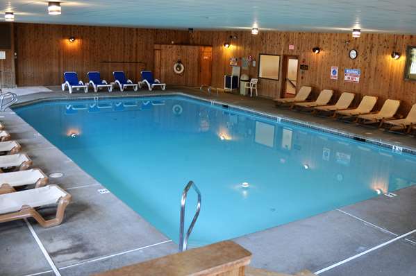 Pool - Fox Ridge Resort North Conway