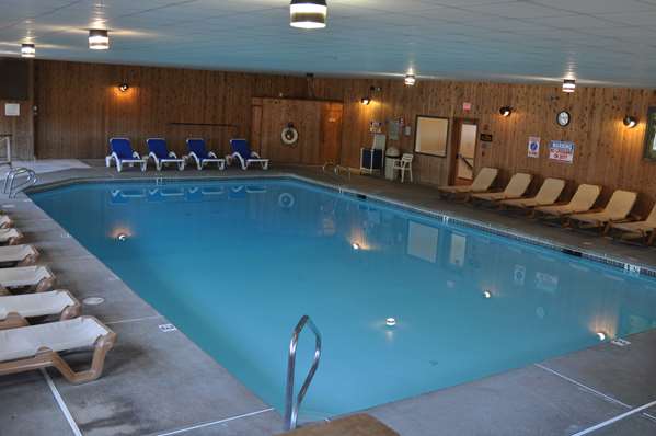Pool - Fox Ridge Resort North Conway