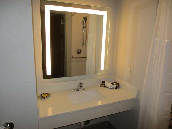  - Best Western Plus Wills Point Hotel