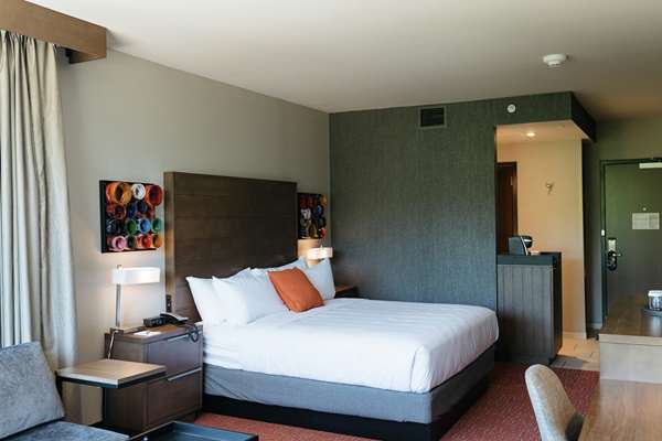  - Revel Hotel Urbandale - I-35 & I-80, Exit 125